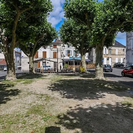 Terra Cotta #hypercentre #charente #parking *