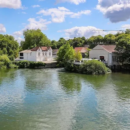 Terra Cotta #hypercentre #charente #parking Apartament Cognac